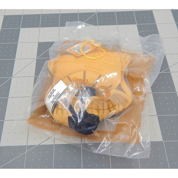 McDonald's Yu-Gi-Oh x Hello Kitty #9 Chococat as The Winged Dragon of Ra 2024 - Picture 2 of 5